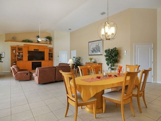 Holiday house Cape Coral Features 18