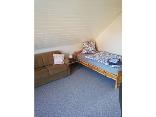 Bett Nr. 4 und zusätzliches Schlafsofa