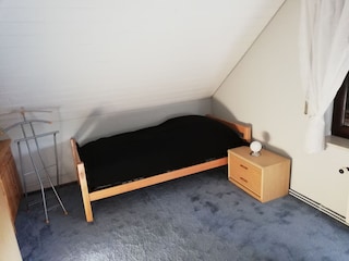 3.Bett im Schlafzimmer