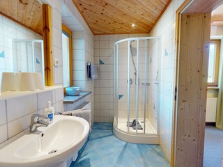 Badezimmer 1.OG.