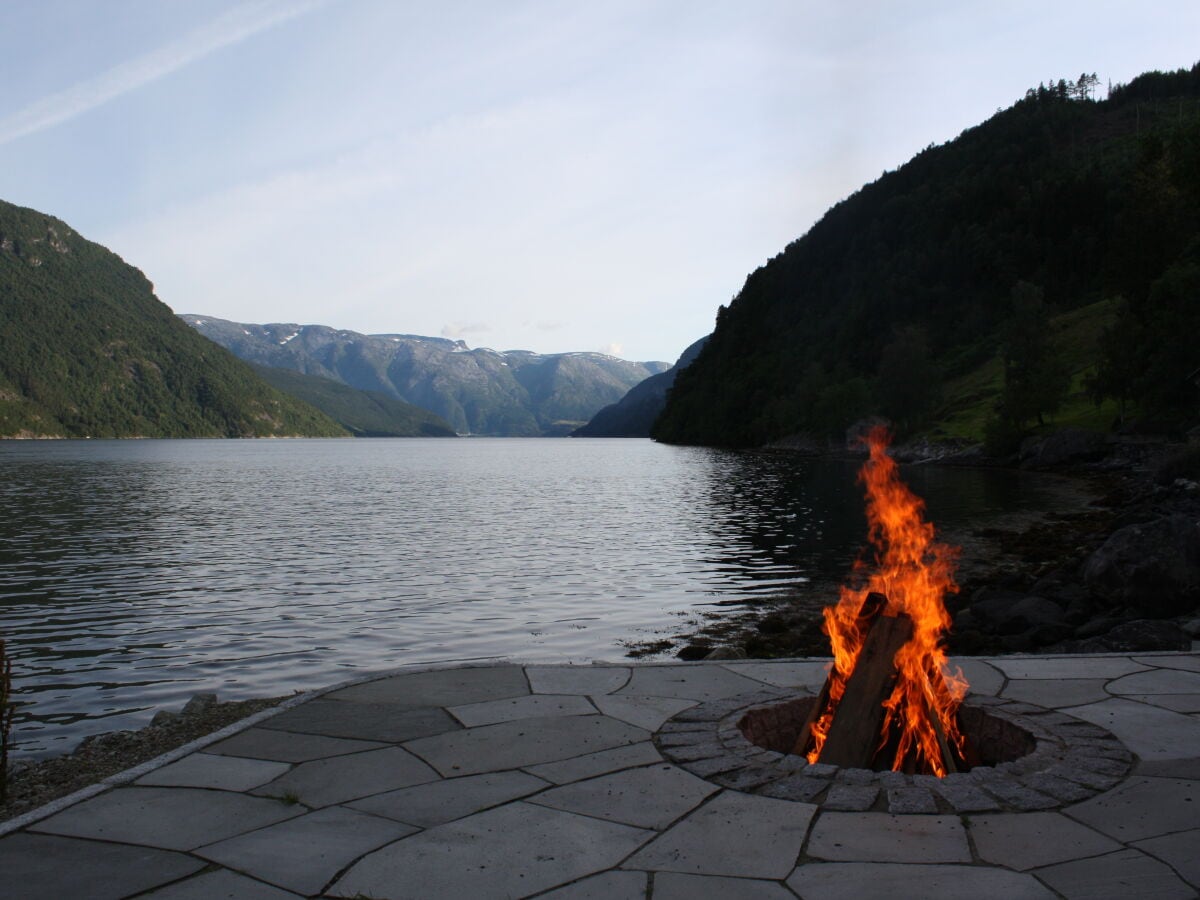 Yberdechten Feuerplatz am Fjord