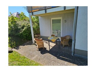 2. Terrasse -  morgensonnig