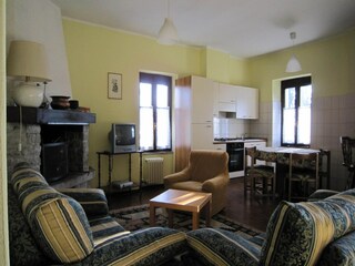 Farmhouse Cambiasca Features 26