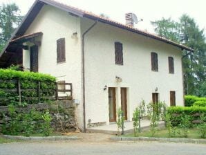 Maison de vacances Spacieux chalet à Intra avec jardin - Cambiasca - image1