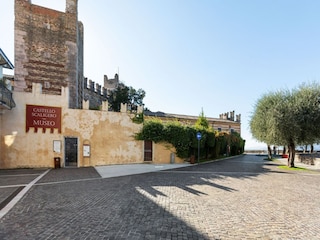 Apartment Torri del Benaco Environment 16