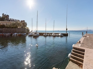 Apartment Torri del Benaco Environment 18