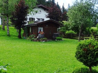 Hinterhof mit Garten