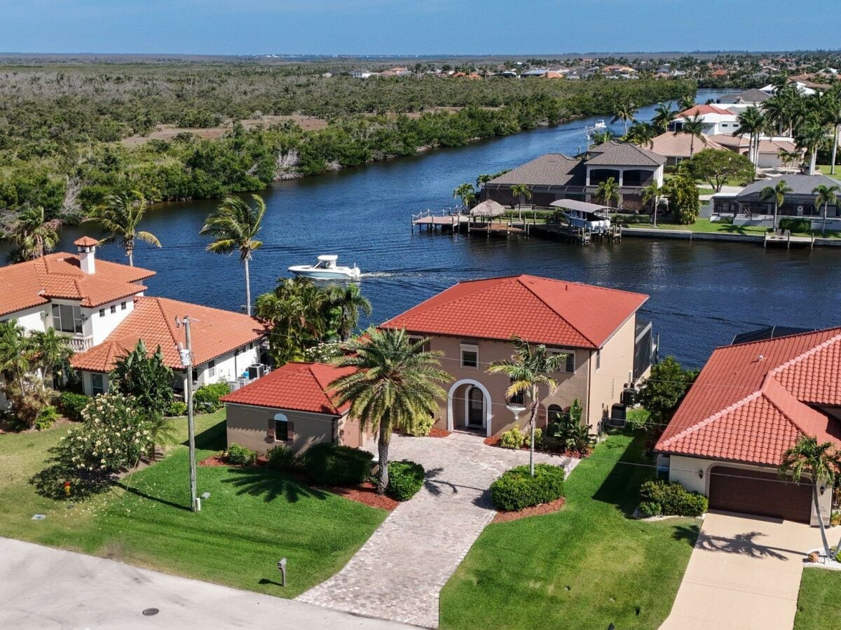 Holiday house Cape Coral Outdoor Recording 18