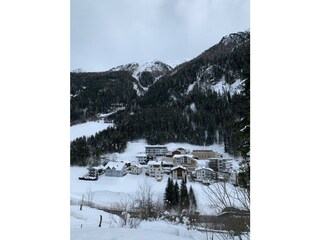 C7B2C793-A88F-4C61-B6BB-F8CEE51432C1