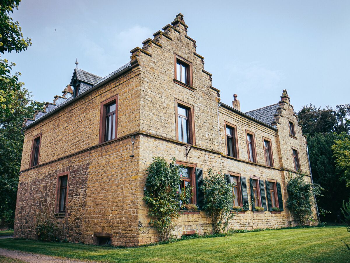 Herrenhaus Burg Vlatten - Sicht von der Frontseite