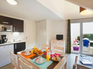 Apartment Brem-sur-Mer Features 29