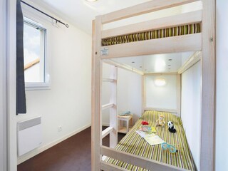 Apartment Brem-sur-Mer Features 30
