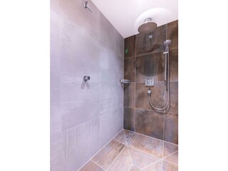 252 - Sauna ua. (47)a