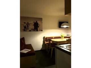 Schonzeit Küche.JPG Tisch