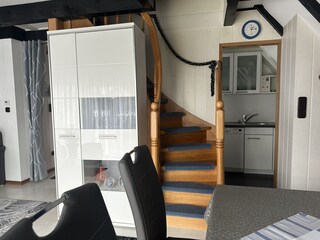 Treppe ins Obergeschoss