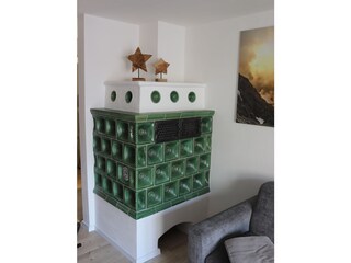 Kachelofen im Wohnzimmer