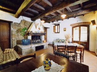 Farmhouse Proceno Features 37