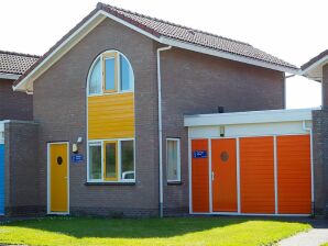 Holiday park Nice house with a dishwasher, located in Friesland - Franeker - image1