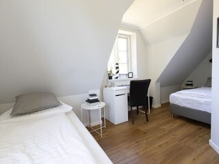 Schlafzimmer 2 OG