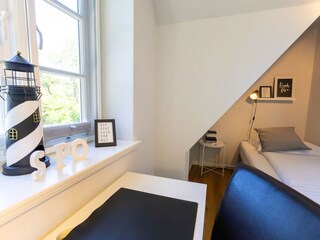 Schlafzimmer 2 OG