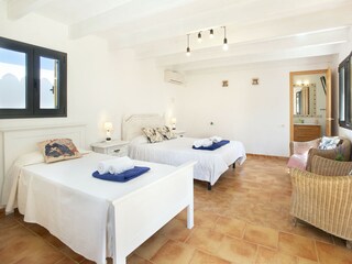 Villa Pollensa Features 32