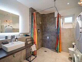 unterfahrbares Waschbecken