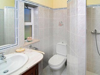 Holiday house Lagos Features 8