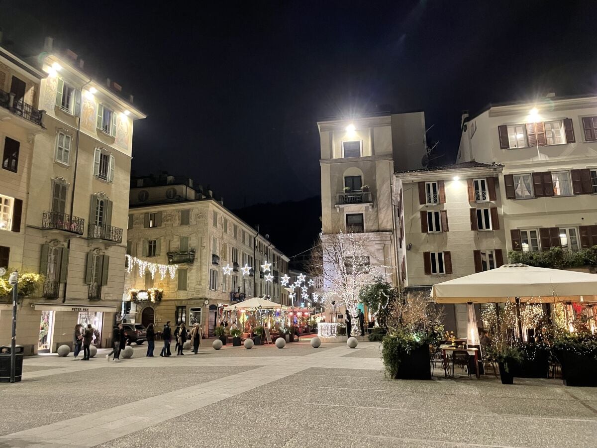 Como, Piazza im Winter