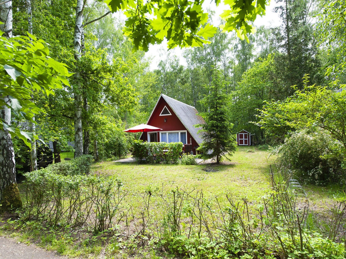 Finnhütte mit Garten