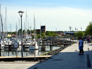 Yachthafenpromenade