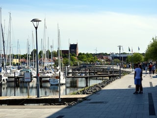 Yachthafenpromenade