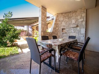 Appartement Pješčana Uvala Buitenaudio-opname 7