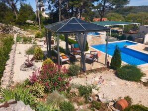 Holiday house Holiday Home Ela - Three Bedroom Holiday Home with outdoor Pool (ST) - Nerežišća - image1