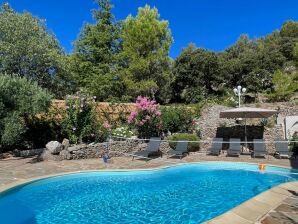 Holiday house Villa in the South of France with heated pool - Goudargues - image1