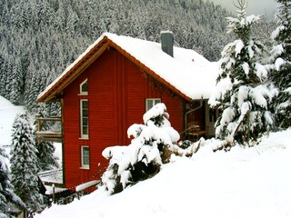 Bullerbü Hütte in winter