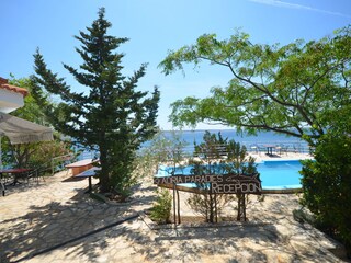 Pool mit Meerblick