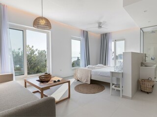 Villa Achlia Caratteristiche 11