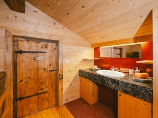 wahbasin on the upper floor