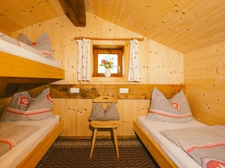 bedroom 2 upper floor