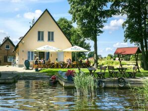 Apartment Ferienwohnung auf dem Fischerhof, Vipperow