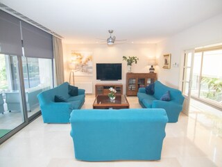 Villa Marratxí Features 26