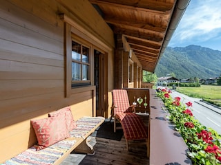 Balkon mit Bergblick
