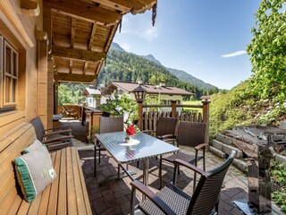 Terrasse mit Grillecke