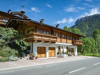 Ferienwohnungen-Front