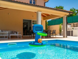 Villa Tinjan Buitenaudio-opname 2