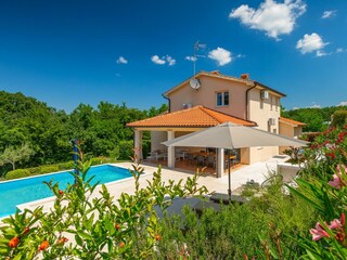 Villa Tinjan Buitenaudio-opname 5