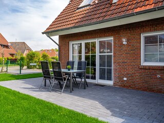Außenbereich mit Terrasse