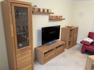Wohnwand mit Fernseher