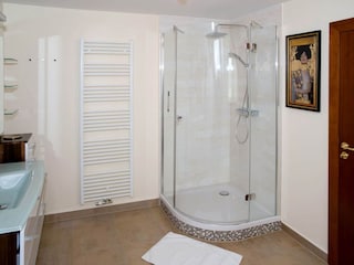 Badezimmer 2