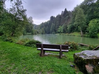 kleiner See zum verweilen im Nachbarort